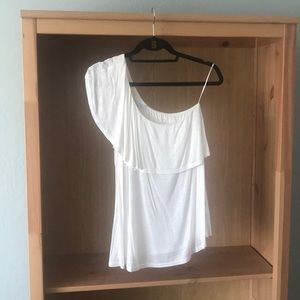 One shoulder top